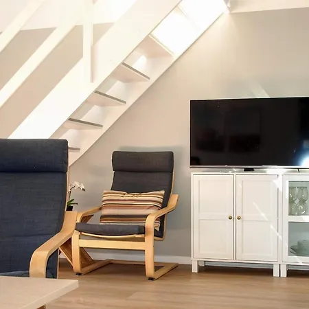 6 Person In Romo-by Traum Sønderby